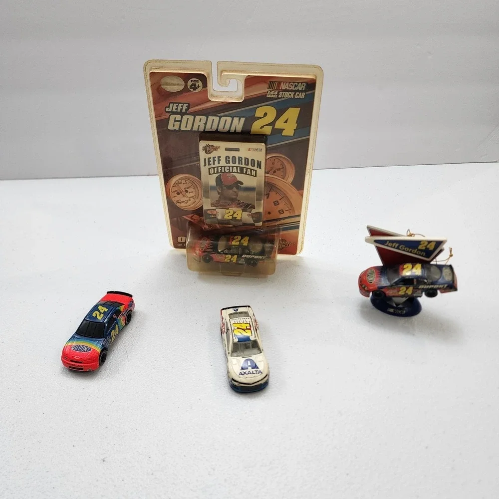 Jeff Gordon Car Lot/ With Ornament